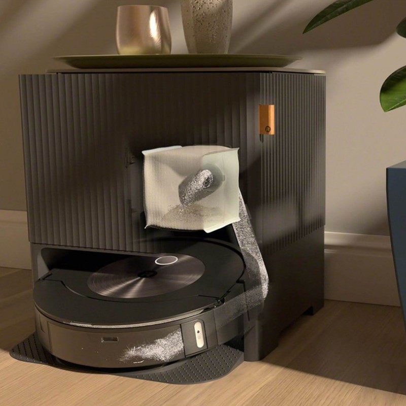 iRobot Roomba Combo j9+ Robot odkurzacz z mopowaniem, 30 dni bezobsługowego czyszczenia - Czarny